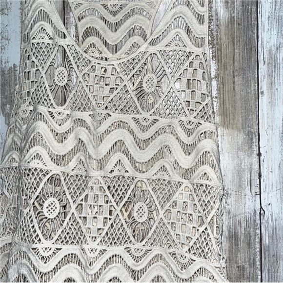 Maurices Off White Crochet Overlay Tank - Picture 3 of 5